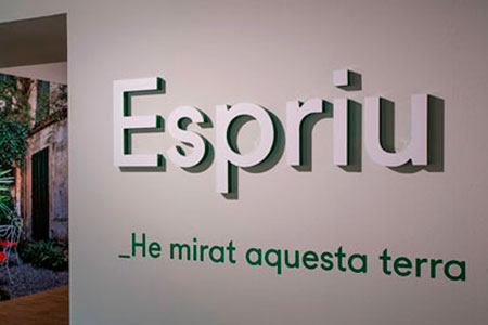 Espriu. I looked upon this land