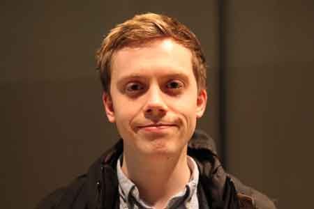 Owen Jones: «Hay que defender el espacio público contra los intereses de las élites»