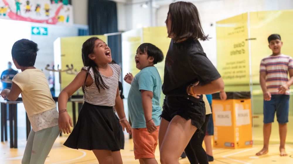 ¡Que viene el duende! Bailamos a partir de imágenes y emociones