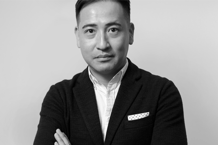 Jason Y. Ng: «La violencia solo conduce a una espiral de violencia»