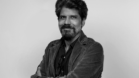 Pankaj Mishra: «La modernitat es presenta com un alliberament, però té molts costos psíquics»